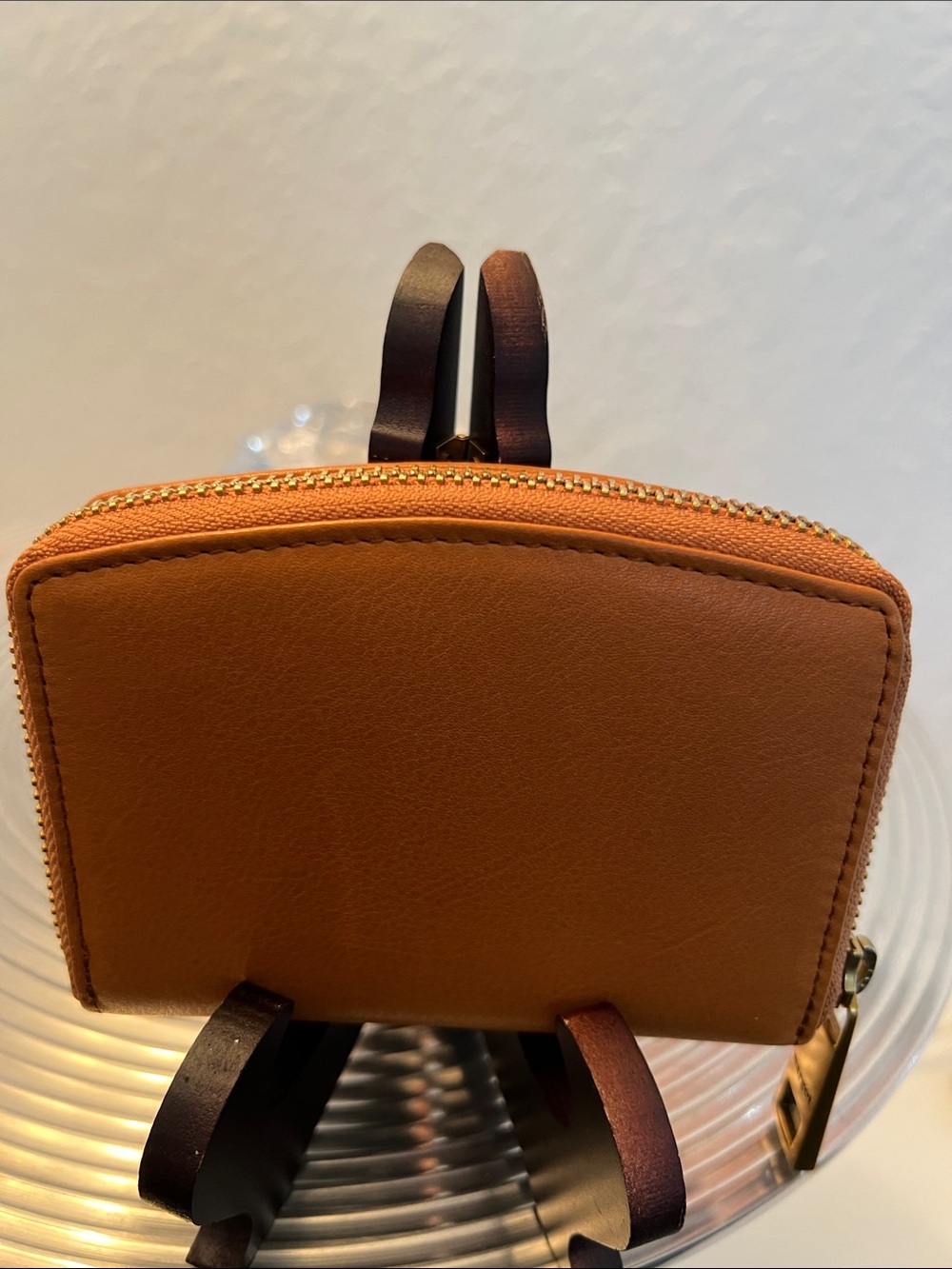 Margot NWOT Caramel Leather Zip Card Wallet - Picture 2 of 9